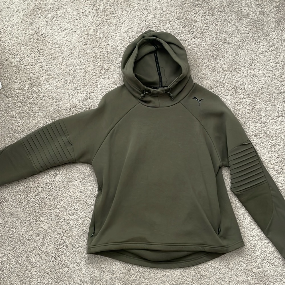 Puma green sweatshirt with hood